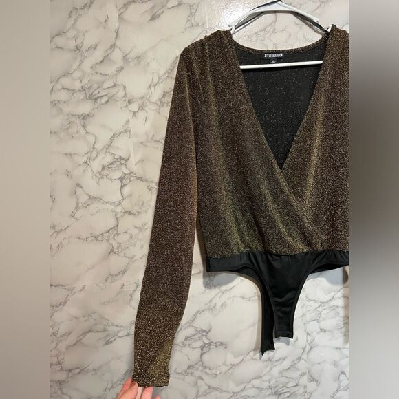 Steve Madden womens gold glitter faux wrap bodysuit Size M long sleeve - Picture 5 of 10